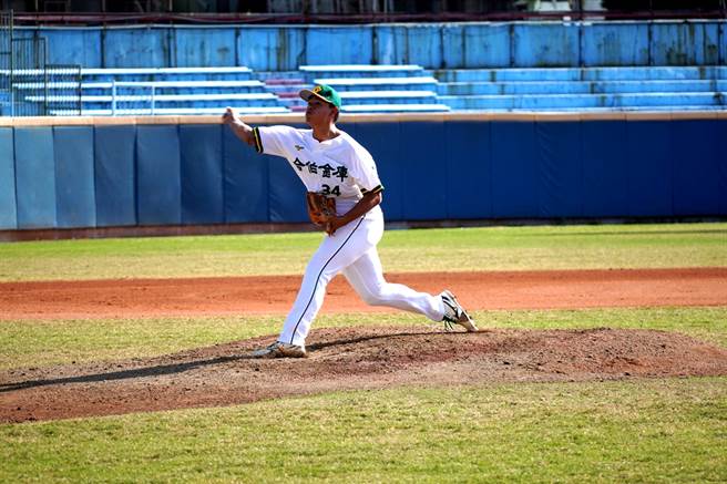 合库队高耀佐先发5.1局仅失1分非自责分，拿下胜投。（中华棒协提供／廖德修台北传真）