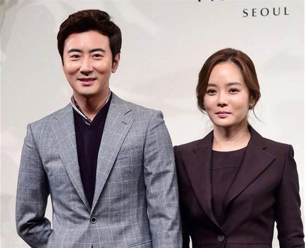 南韓女星蔡琳和大陸男演員高梓淇驚傳離婚。(圖/ 摘自微博)