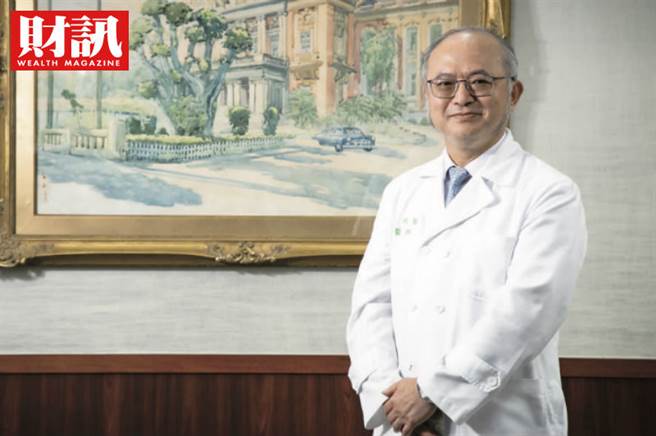 行医30余年的吴明贤看尽医界百态，8月接掌台大医院院长有了更强的使命感。他直言台湾医疗生态隐忧重重，也企盼制度有所改变，真正掌握住未来的大机会。(图/财讯提供)