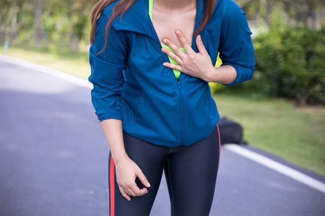 运动中出现这些情况别硬撑！ 小心都是身体在喊救命(图/常春月刊提供)