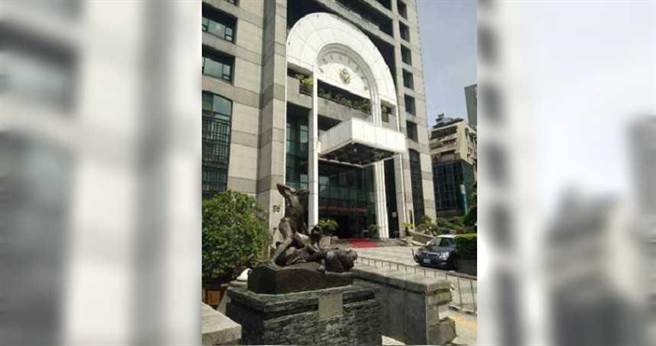 北投区1名8岁女童今天清晨6时许，从13楼坠楼，正在睡觉的妈妈接到警方电话才知道爱女出意外。（图／报系资料照）