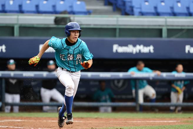 花莲县林钰添打击表现出色，单场3安、2打点。（大会提供）