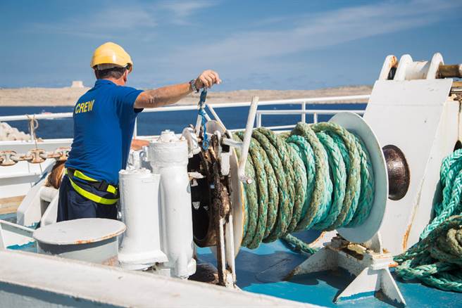确诊印度船员来台两个月，指挥中心认为在国外感染可能性较高，但仍紧急厘清是否恐成防疫破口。（示意图／Shutterstock）