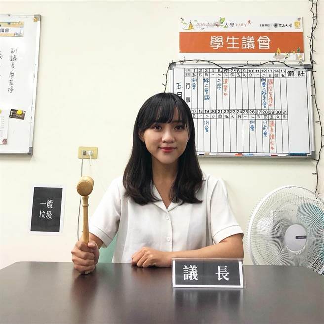 高雄市议员黄捷。（图／取自黄捷IG）