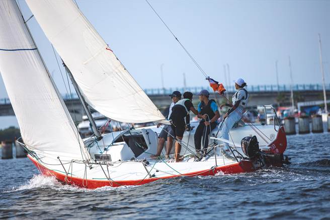 亚果游艇会在台南安平商港码头内举办重帆公开赛。（亚果游艇集团提供／程炳璋台南传真）