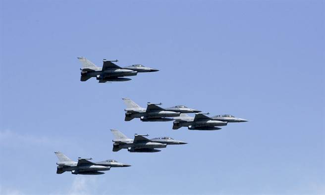 已举办多年的花莲元旦迎曙光「战机衝场」，今年确定取消。（资料照片／王志伟花莲传真）