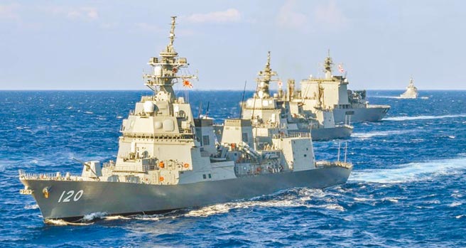 日本政府18日在内阁会议上通过飞弹防御相关文件，将打造两艘神盾舰。图为海上自卫队朝日级驱逐舰舷号DDG-120。（摘自日本海上自卫队）