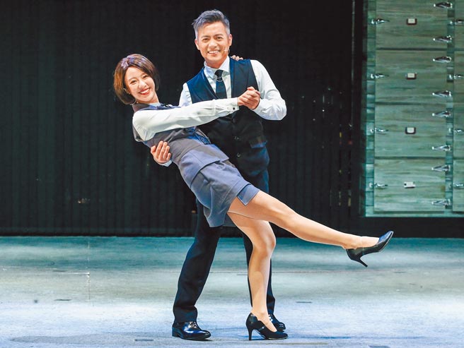 范逸臣（右）、方宥心昨出席彩排《你好，我是接体员》。（粘耿豪摄）