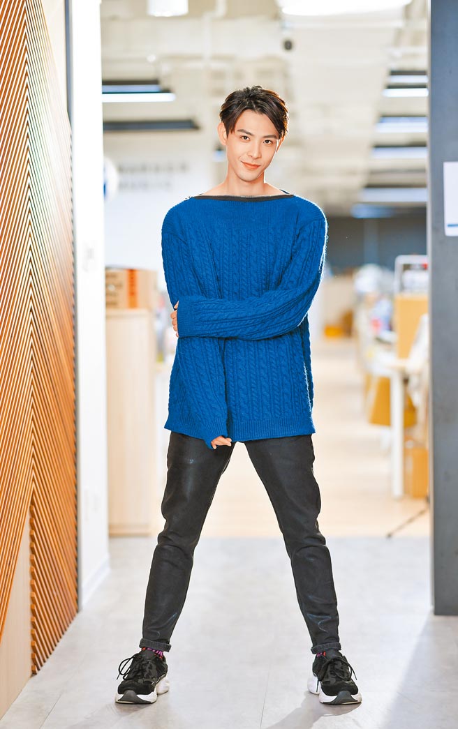 连晨翔外型帅气阳光，其实私下个性害羞。（卢祎祺摄）