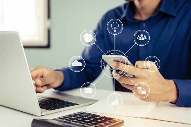 男大生上传上百张萝莉照到云端，遭美国发现后通报台湾，网友震惊原来美国政府一直盯着。（示意图/达志影像/Shutterstock提供）