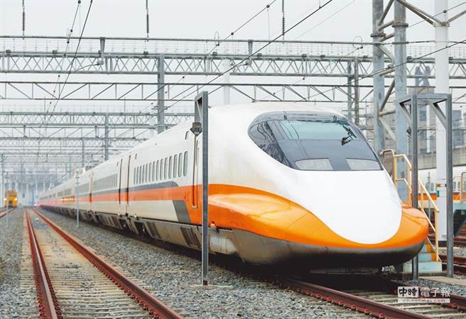 高鐵出包！異物纏繞電車線，桃園新竹單線營運。（高鐵提供）