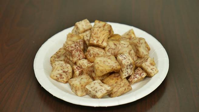 碗粿使用高品质的大甲芋头。(摄影/范佐意)
