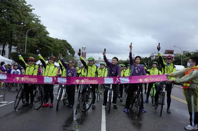 基督教救助协会与空中英语教室所举办的「1919爱走动－急难家庭救助计画」劝募活动，今年迈入第19年。（基督教救助协会提供／林良齐台北传真）