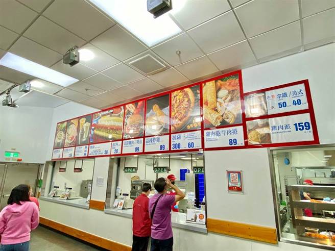 有网友发现，好市多熟食区的吉拿棒无预警停卖，让许多人崩溃。(图／Costco好市多 商品经验老实说)