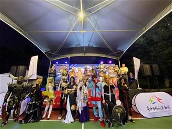 2020台中电竞嘉年华动漫迷最喜爱「COSPLAY选拔大赛」吸引多位COSER参加。（台中市府提供／卢金足台中传真）