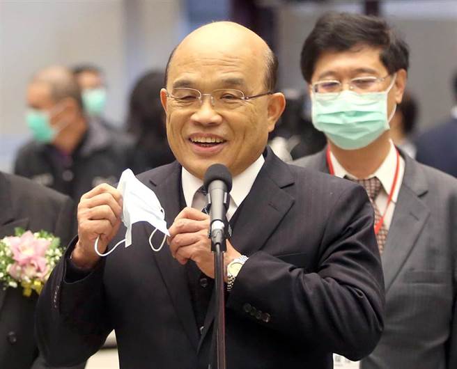 卫福部日前提告反莱猪医师苏伟硕，引发「查水表」疑虑，苏伟硕后来修正莱剂毒性是摇头丸250倍的说法，改口说是摇头丸的四分之一。行政院长苏贞昌今天在立院受访时表示，政府不是一定要追究谁的责任，既然他已经更正自己的错误，会请司法机关再斟酌。（资料照，赵双杰摄）
