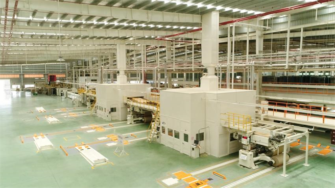 （正隆越南隆安厂先进复瓦机设备。图／正隆提供）
