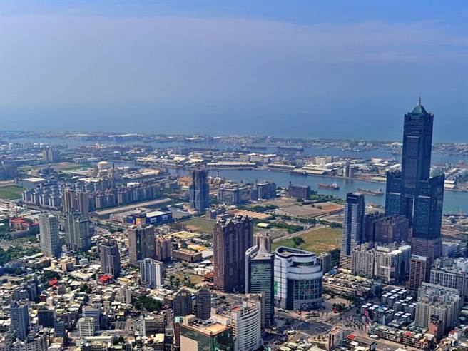 大远百第8度蝉联地王，公告土地现值维持每坪约为188万元。图／顏瑞田