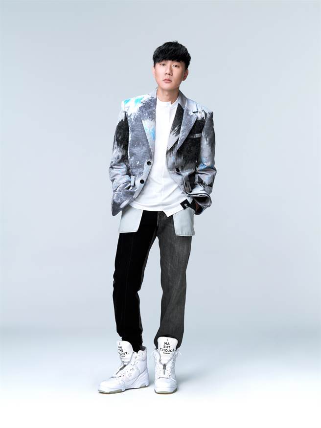 JJ岁末之际推出《感爵这一刻 Just Jazzin’》。（华纳音乐提供）