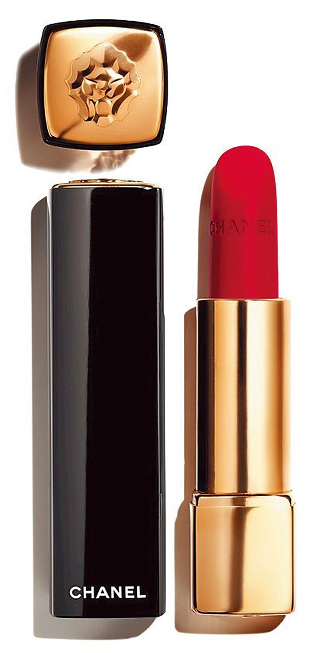 香奈兒超炫耀獅子絲絨脣膏#257氣勢，1390元。（香奈兒提供）