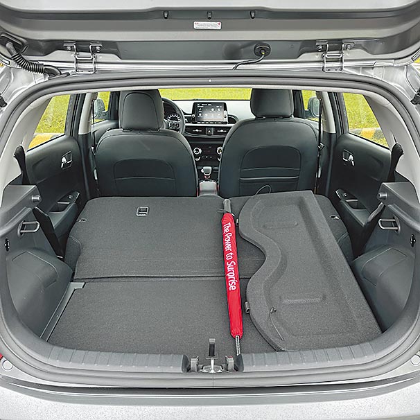 行李厢空间可藉倾倒后座椅自225L扩大至1010L。（陈大任摄）