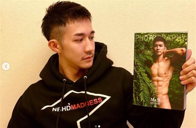 刘道玄赴陆轧戏，以为小感冒，结果隔天心臟剧痛倒地，竟是心肌梗塞。(翻摄自刘道玄IG)