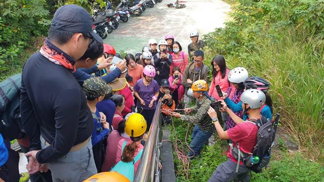 《山野基础训练课程》8小时课程扎实，民眾现场可习得绳结运用、健走知识。（ORT极路勇者工作坊提供／袁庭尧高雄传真）