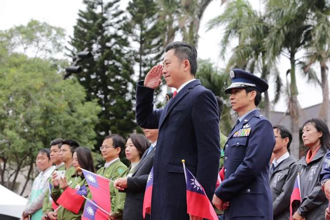 新竹市政府22日晚间决定，25日的耶诞音乐晚会与明年元旦的升旗活动虽然照常举办，但活动需全程佩戴口罩，另，元旦早餐市集取消。（新竹市政府提供／陈育贤新竹传真）