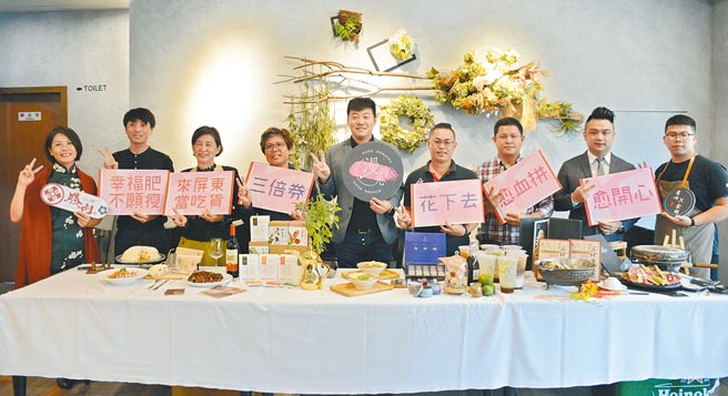 三倍券使用期限倒数计时，屏东业者纷纷祭出优惠，盼抢攻最后的三倍券商机。（林和生摄）