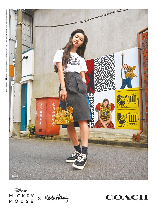 木村光希为Coach拍摄Keith Haring联名系列形象广告。（Coach提供）