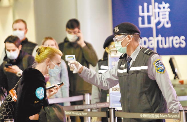 来台演出的莫斯科古典芭蕾舞团，惊传团员罹患新冠肺炎，42名团员18日搭机离台。（本报系资料照片）