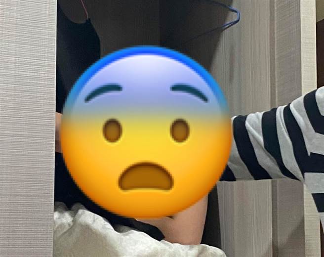 一位妹妹在脸书抱怨姐姐只要一回娘家就不顾儿女，一秒消失在家中，仔细一找才发现姐姐躲在衣柜里睡觉。（脸书社团《爆怨公社》／苏育宣翻摄）
