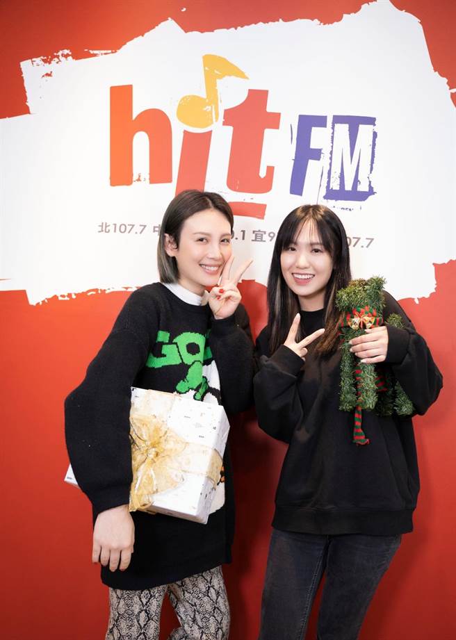 孫盛希上娃娃節目宣傳最新專輯《出沒地帶 Where is SHI?》。（照片提供：Hit Fm聯播網）