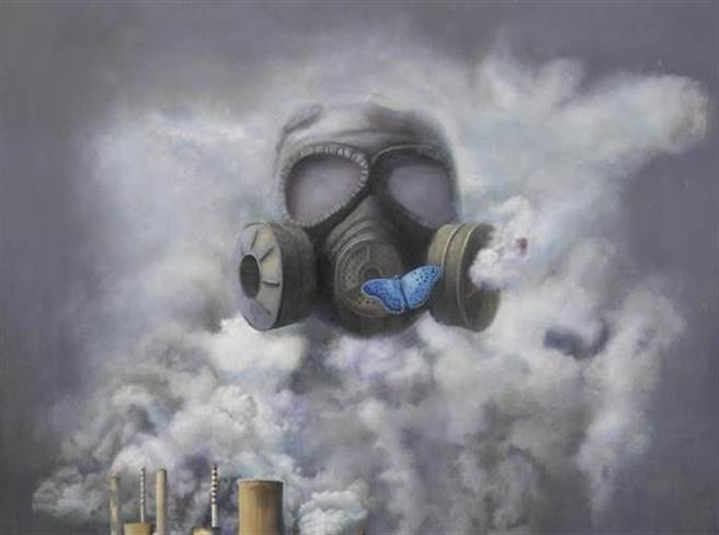 復兴商工毕业生设计低医疗耗材环保口罩。（復兴商工提供）