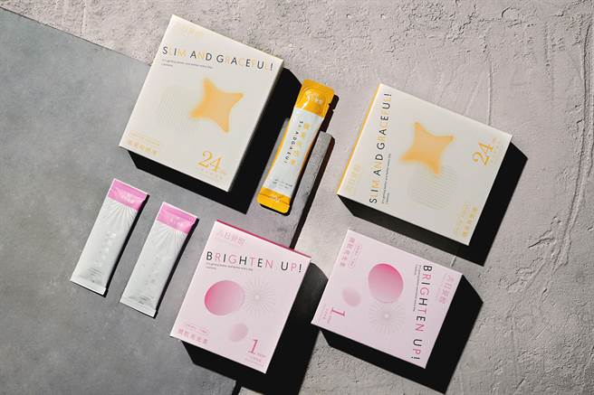 美日觉醒两款吃的保养品”孅果有感冻”以及”润肌亮光素”。(图/业者提供)