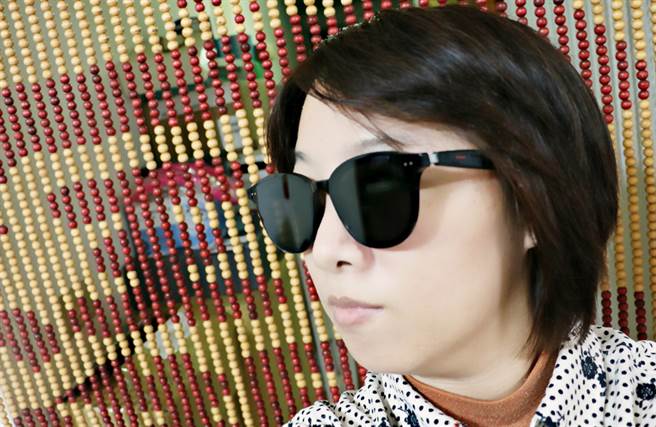 华为X GENTLE MONSTER Eyewear II智慧眼镜-SMART LANG款式。（黄慧雯摄）