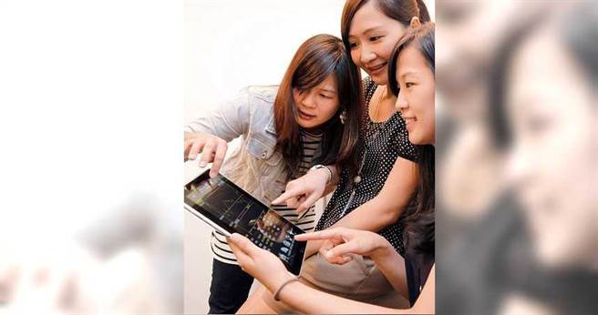 今年防疫概念股飙升，让一些敢衝的小资族获得快速、高额的报酬。（图／报系资料库）