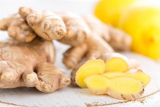 根据不同的生长期，姜又可分为生姜（嫩姜）、粉姜、老姜、姜母。(图/常春月刊提供)