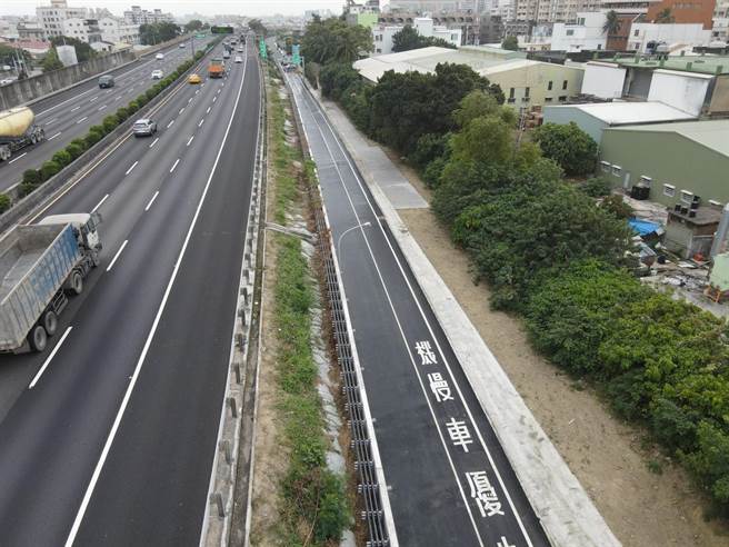 台南市政府工務局爭取中山南路台20線以北增設國道兩側平面道路工程至中正路。（台南市工務局提供／曹婷婷台南傳真）