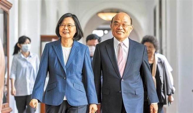 总统蔡英文（左）、行政院长苏贞昌（右）。（总统府提供／资料照片）
