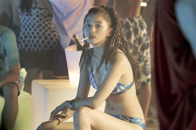 朝比奈彩在《今际之国的闯关者》中大显身手，惊艷全球观眾。（Netflix提供）