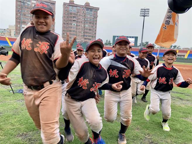 高市桃源在诸罗山杯冠军赛输球，不过仍相当开心。（邓心瑜摄）