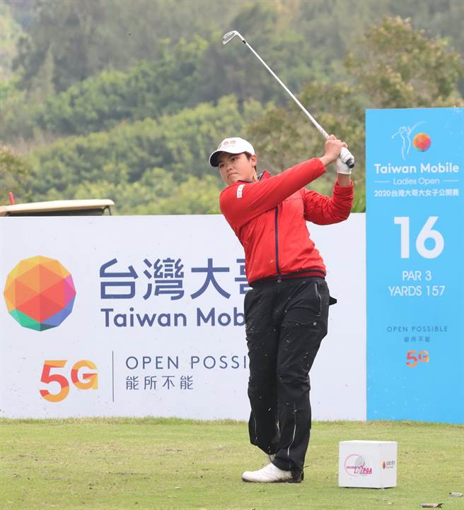 前佩芸在台湾大哥大女子高球赛第二回合扩大领先优势，明天将带着6杆领先局势争夺冠军奖杯。(桦晖整合行销顾问有限公司)