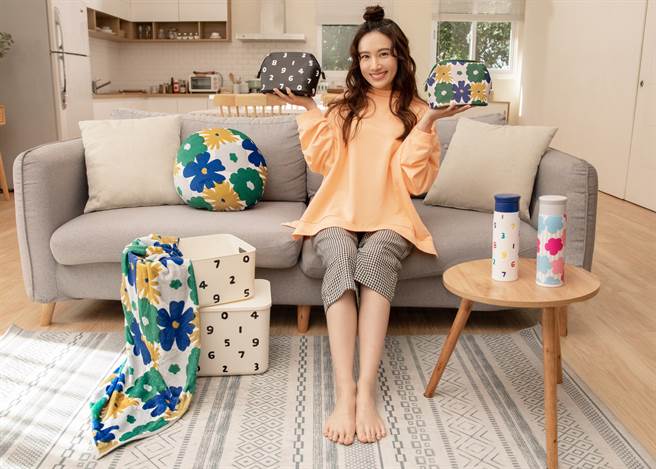 「康是美 X SOU．SOU生活，这样很好啊」加购活动，推出13款风格生活的限量商品。（图／品牌提供）