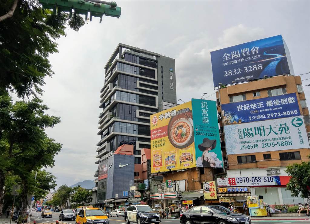 今年危老重建案大爆發，尤其台北市核定案件最夯，其中最踴躍的區域以士林區的34件最多。(葉思含攝)