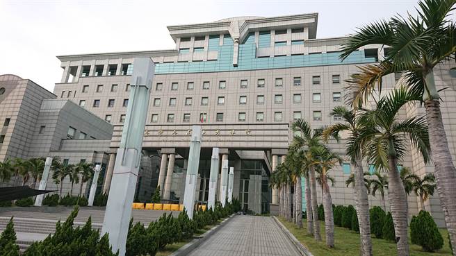 台南地院内平安夜下午发生一起斗殴事件。（程炳璋摄）