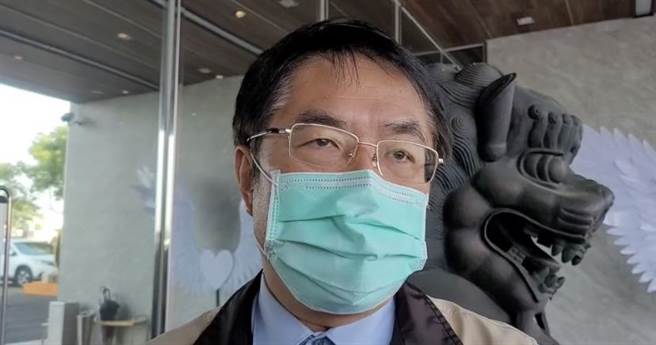 台南市长黄伟哲尊重检察官侦办给社会和被害者及家属一个交代。（曹婷婷摄）