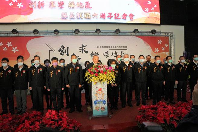 苗栗县长徐耀昌就职6周年，25日报告政绩与愿景，强调未来持续努力，要让乡亲以苗栗为荣。（巫静婷摄）