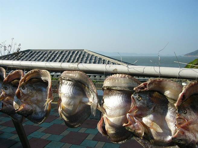 畅游马祖可大啖鲜甜的海鲜。（马管处提供／叶书宏连江传真）