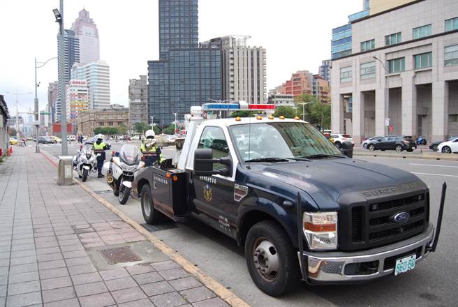 近日私人运具增加，北市警成立交通快打机动队，加强交通疏导。（北市交大提供／张薷台北传真）